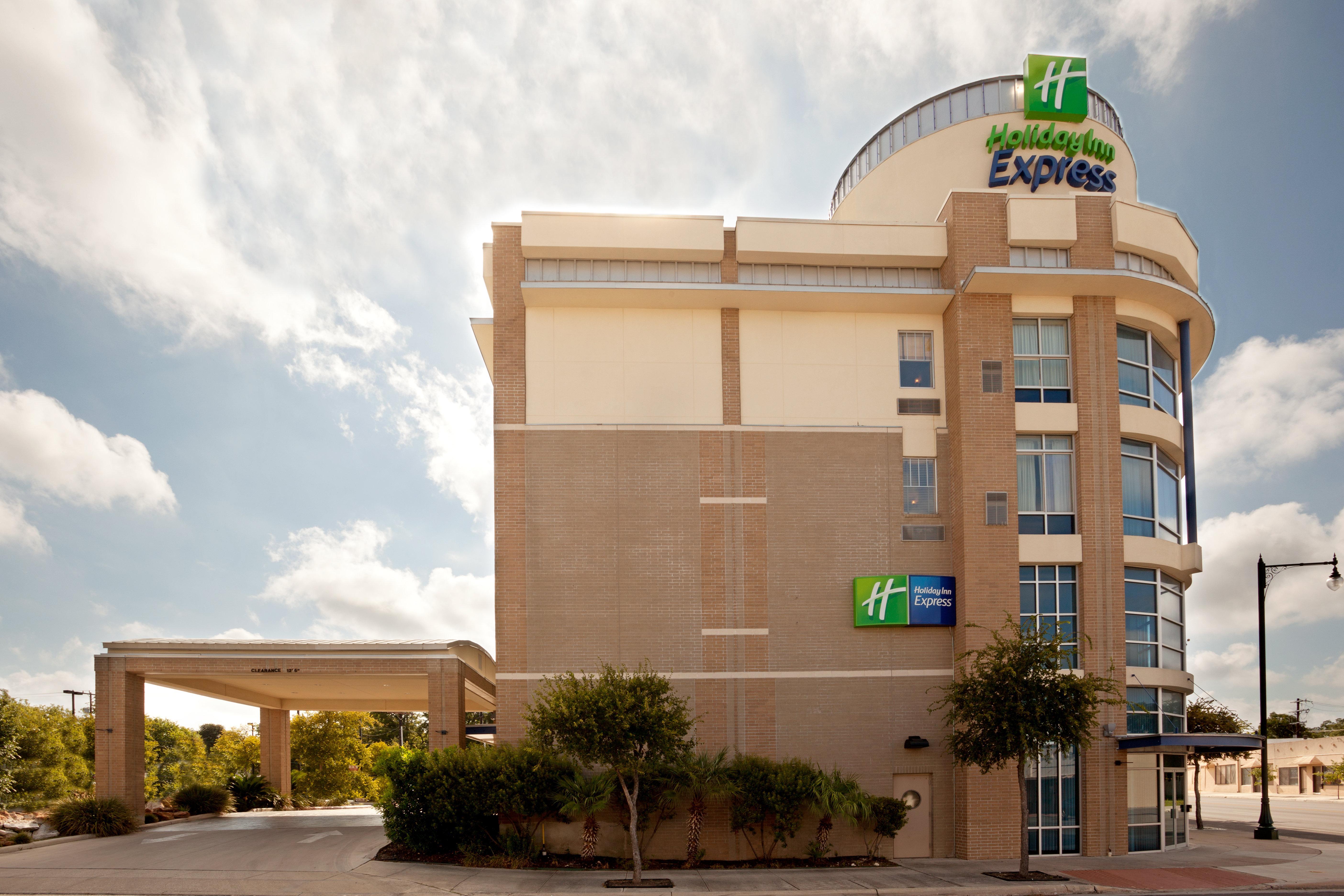 Holiday Inn Express Hotel & Suites San Antonio - Rivercenter Area By Ihg Экстерьер фото