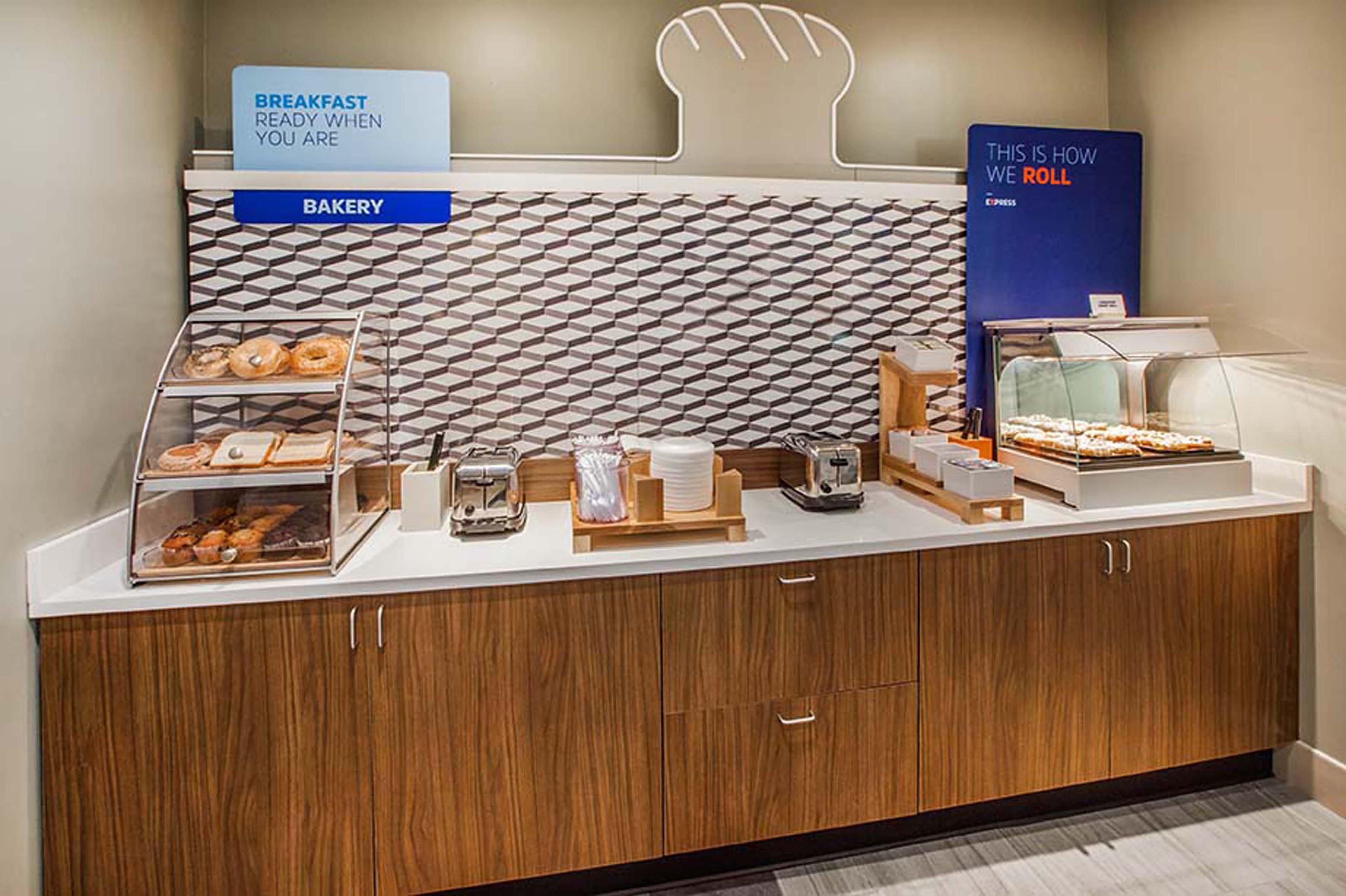 Holiday Inn Express Hotel & Suites San Antonio - Rivercenter Area By Ihg Экстерьер фото