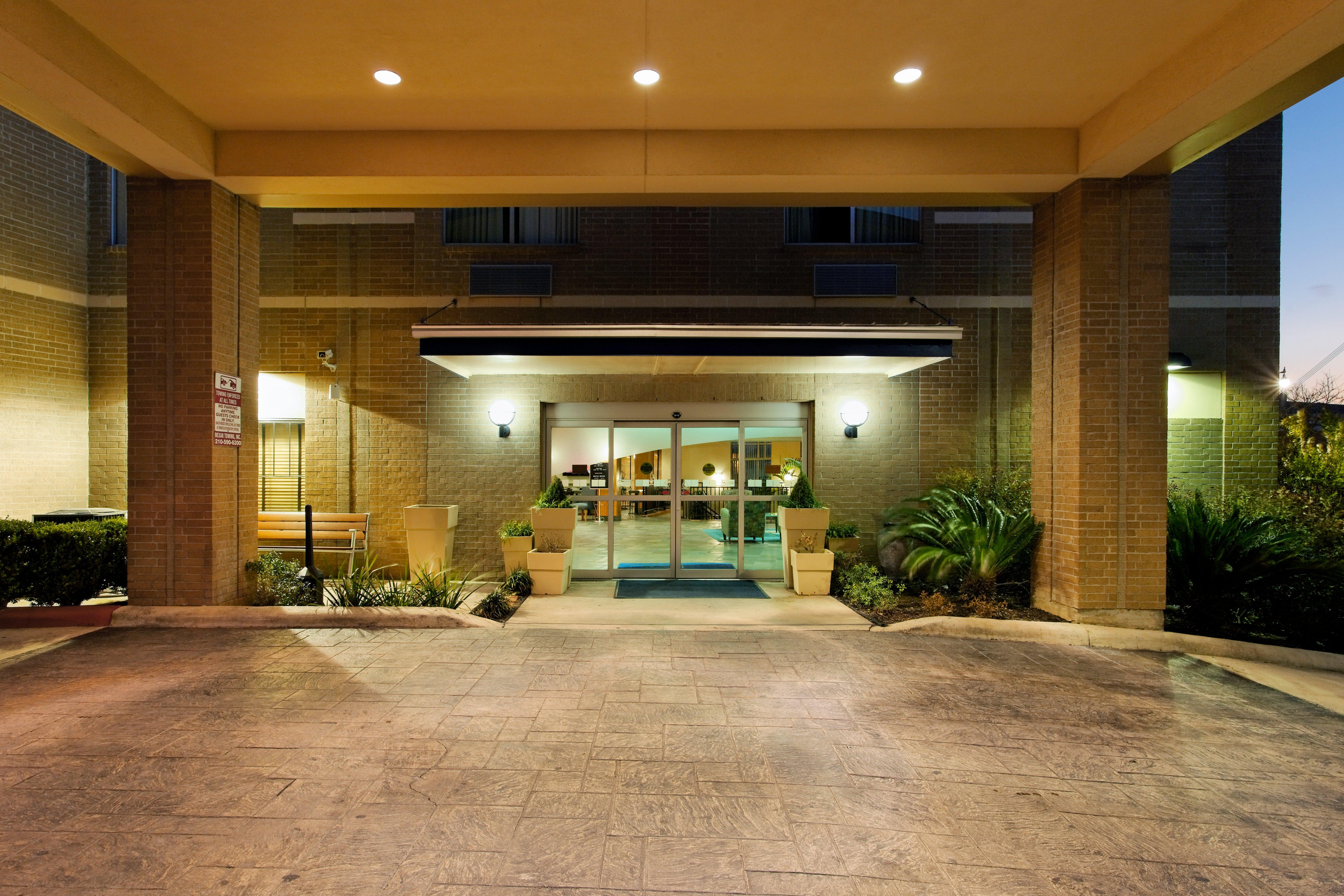 Holiday Inn Express Hotel & Suites San Antonio - Rivercenter Area By Ihg Экстерьер фото