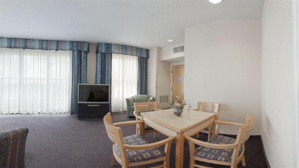 Holiday Inn Express Hotel & Suites San Antonio - Rivercenter Area By Ihg Экстерьер фото